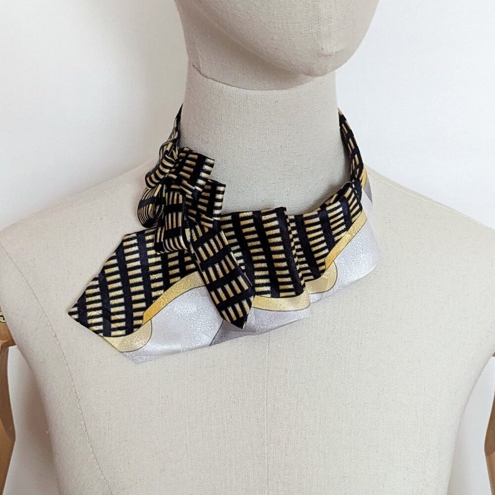NWT Ogsplosh Women's Ascot Scarf Abstract Print Size Short - Picture 3 of 7